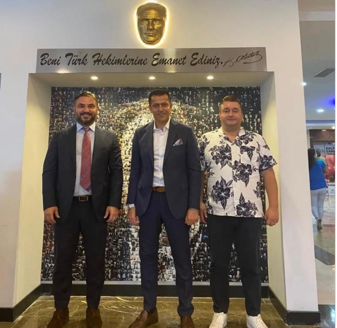 Anadolu Hastaneleri Genel Müdürü & MHP İstanbul İl Başkan Yardımcısı Sayın Mustafa Arkaz’ı ziyaret ettik