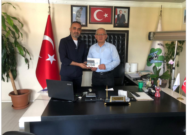 Desa Group Yönetim Kurulu Başkanı ve ZONSİAD Yönetim Kurulu Üyemiz Sn. Savaş Bayrak, Nebioğlu Belediye Başkanı Sn. Ali Özdal’ı makamında ziyaret etti.