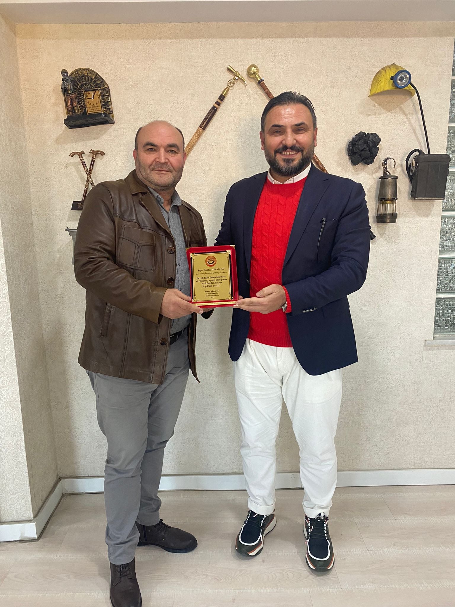 İstanbul Beylikdüzü Zonguldaklılar Derneği Başkanı Sn. Yakup ALACALI'nın Başkanımız Nejdet TISKAOĞLU'na Ziyareti