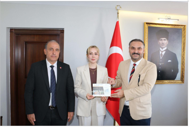 ZONSİAD olarak; Yönetim Kurulu Üyemiz Sayın Mehmet Tülübaş ile birlikte Gökçebey Kaymakamı Sayın Ruveyda Kahraman Şıktaş’a ziyarette bulunduk.