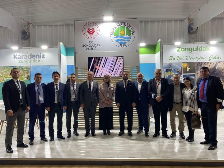 Zonguldak Valiliği ve Çaycuma Belediye Başkanı Standını ziyaret etti.